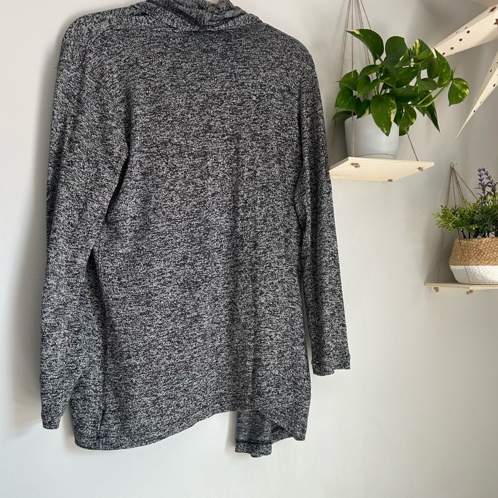 🩷ATHLETA HEATHERED BLACK GRAY SWEATER CARDIGAN TRENDING LONG SLEEVE SIZE SMALL - Picture 5 of 7